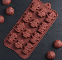 Молд "Роботы",  21×11×1,5 см, 12 ячеек Изображение Молд "Роботы",  21×11×1,5 см, 12 ячеек